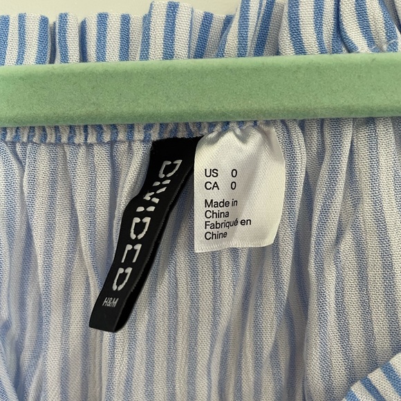 Off the shoulder button down blouse - Picture 2 of 4